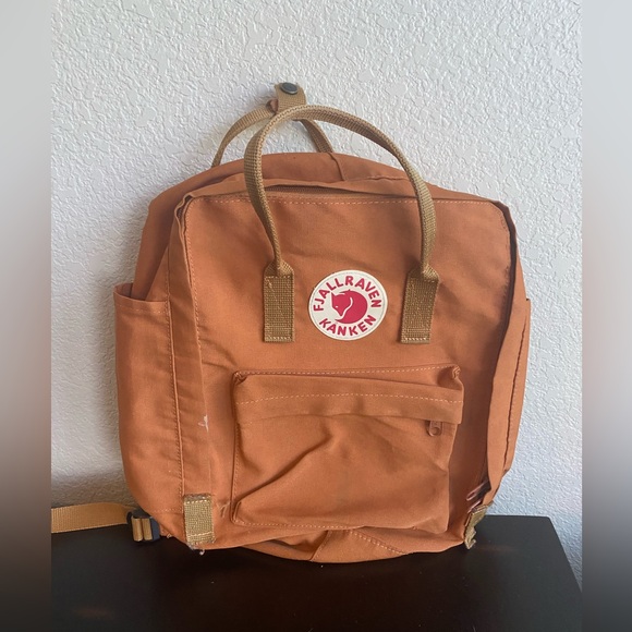 Fjallraven Kanken Everyday Outdoor 17 inch Backpack in Terracotta Brown Orange - Picture 1 of 5